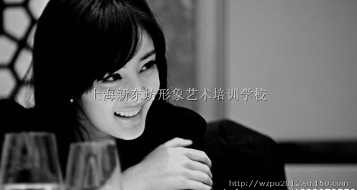 <em>每天梳头发</em> 梳子也需深层清洁,上海美发学校,上
