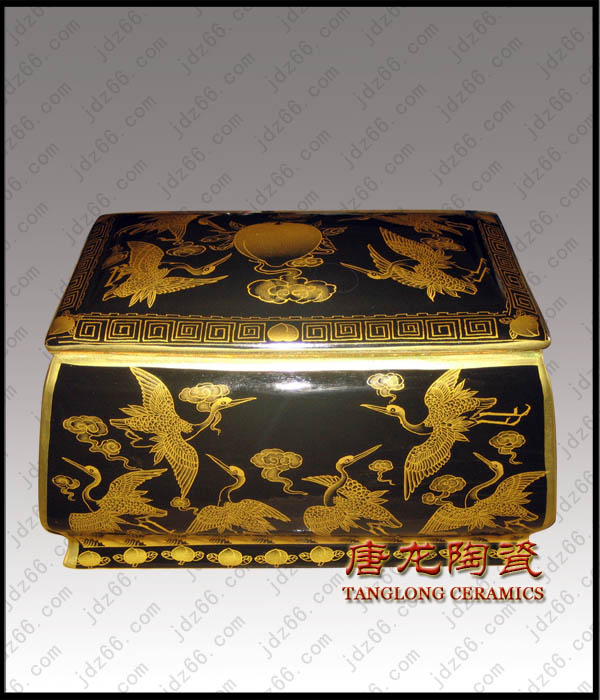3乌金釉描金仙鹤陶瓷骨灰盒XGHH13012503.jpg